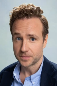 Photo of Rafe Spall