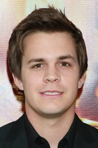 Photo of Johnny Simmons
