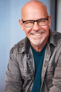 Photo of Charles Martin Smith