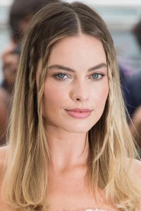 Photo of Margot Robbie