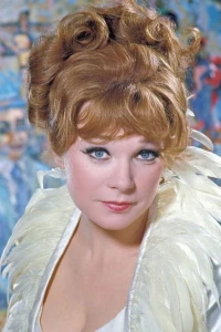 Photo of Shirley MacLaine
