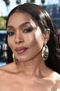 Photo of Angela Bassett