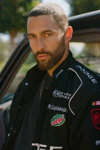 Photo of Noah Mills