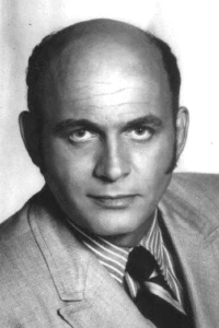 Photo of Gavin MacLeod