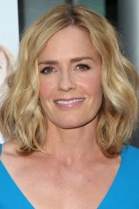 Photo of Elisabeth Shue