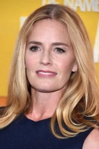 Photo of Elisabeth Shue