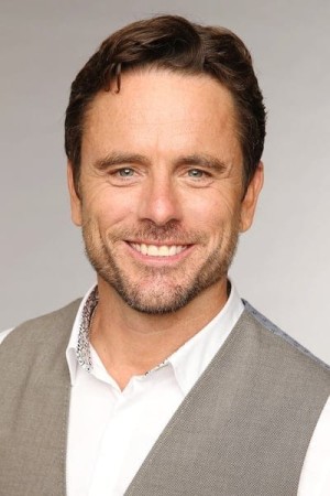 Charles Esten