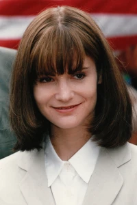 Photo of Jennifer Jason Leigh