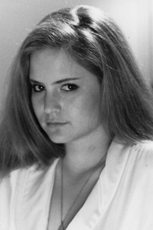 Jennifer Jason Leigh