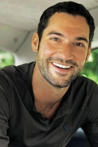 Photo of Tom Ellis
