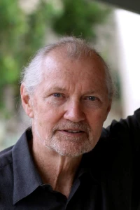 Photo of Andrew Robinson