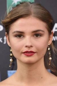 Photo of Stefanie Scott
