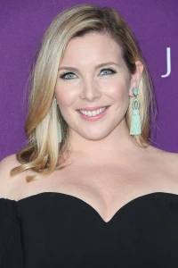 Photo of June Diane Raphael