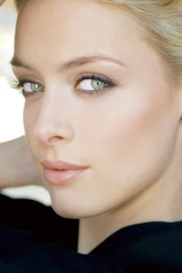 Photo of Rachel Skarsten