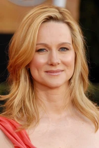 Photo of Laura Linney