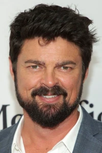 Foto de Karl Urban