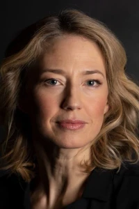 Photo of Carrie Coon