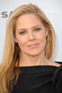 Photo of Mary McCormack