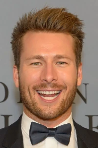 Photo of Glen Powell