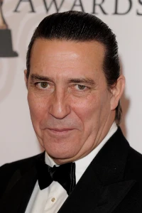 Photo of Ciarán Hinds