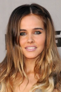 Photo of Isabel Lucas