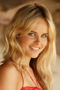 Photo of Isabel Lucas
