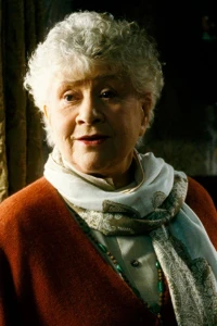 Photo of Joan Plowright