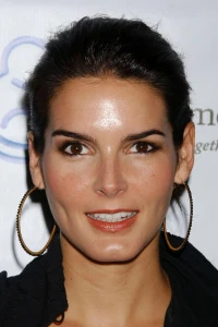 Photo of Angie Harmon