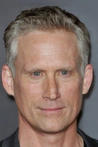 Photo of Reed Diamond