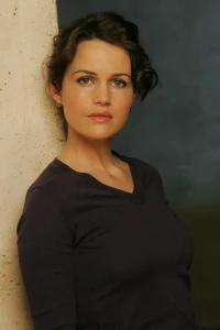 Foto de Carla Gugino