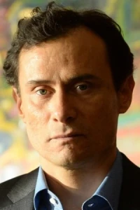 Photo of Enrique Díaz