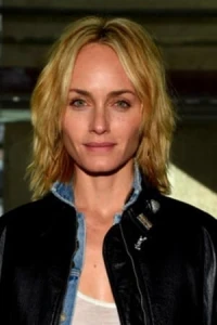 Photo of Amber Valletta