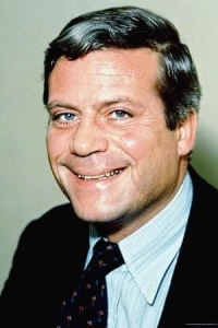Photo of Oliver Reed