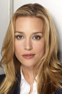 Photo of Piper Perabo