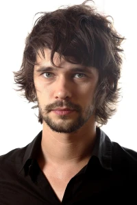 Photo of Ben Whishaw