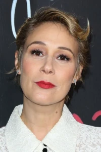 Photo of Liza Weil