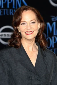 Photo of Lesley Ann Warren