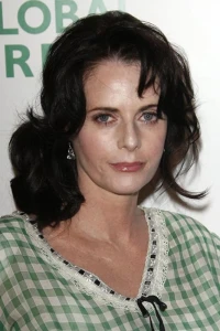 Photo of Lisa Blount