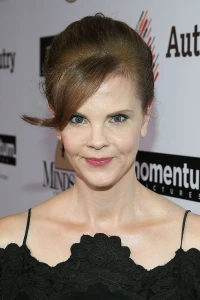 Photo of Kiersten Warren