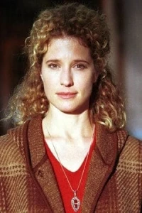 Photo of Nancy Travis