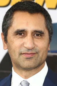 Photo of Cliff Curtis