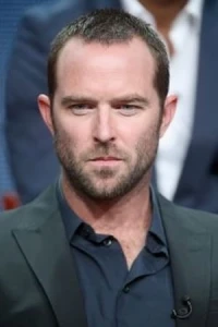 Photo of Sullivan Stapleton