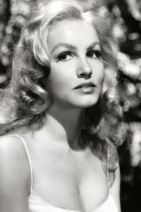 Foto de Julie Newmar