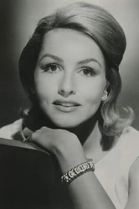 Foto de Julie Newmar