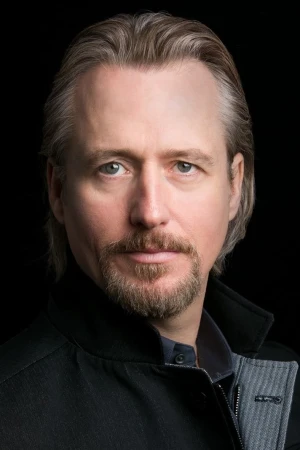Linus Roache