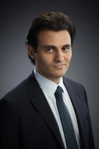 Photo of Arian Moayed