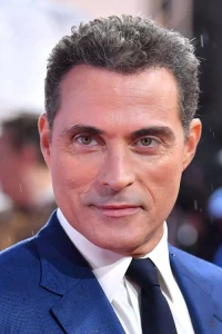 Photo of Rufus Sewell