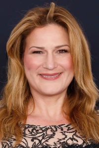 Photo of Ana Gasteyer
