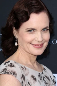 Photo of Elizabeth McGovern
