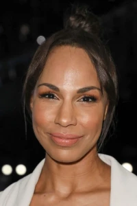 Photo of Amanda Brugel